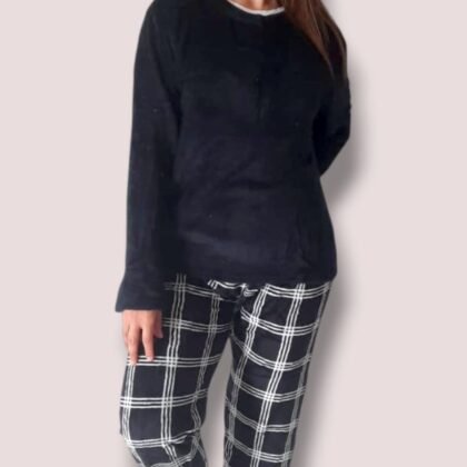 PIJAMA AFELPADA DE DAMA NEGRO UNITALLA (30 A 34).