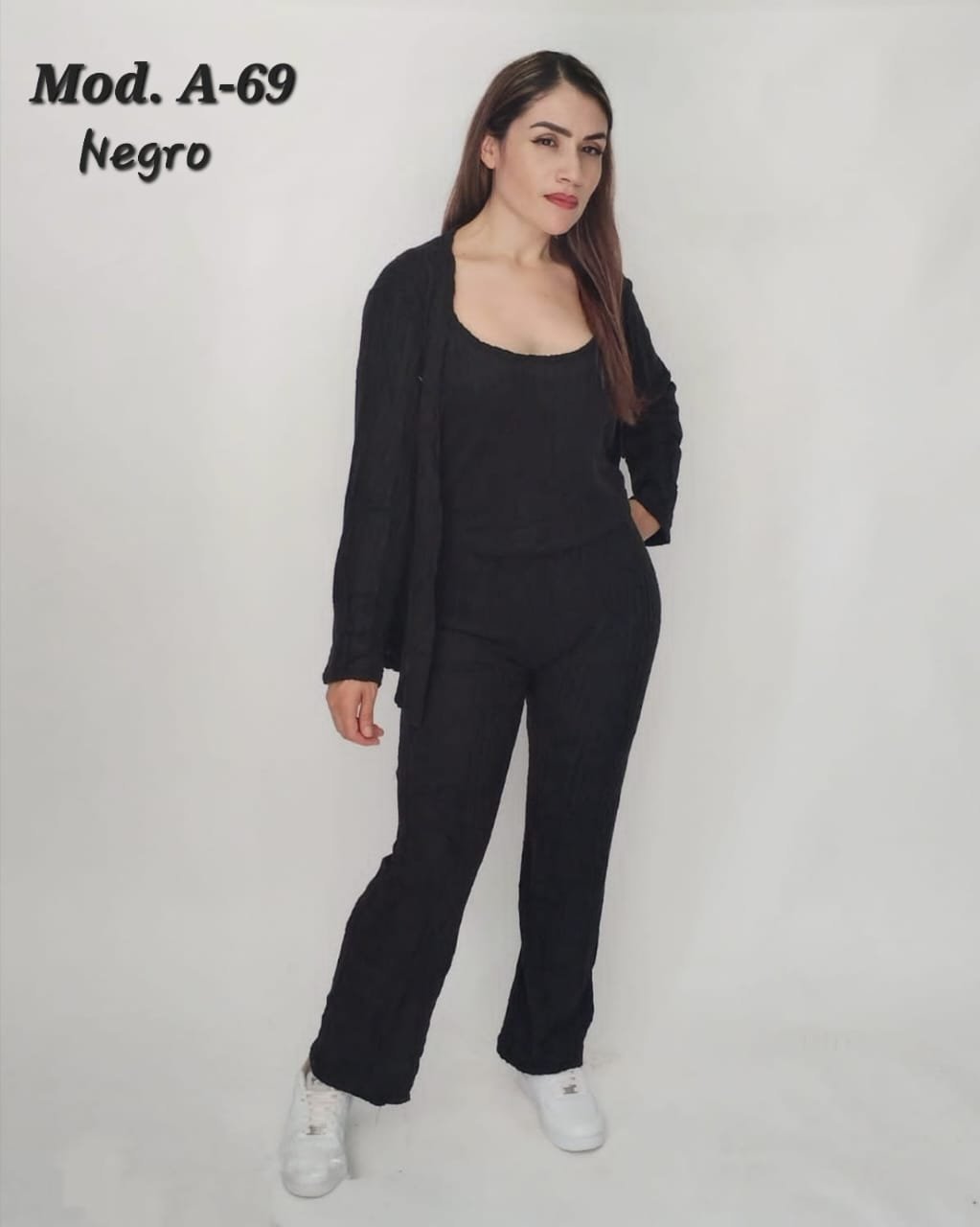 CONJUNTO A-69 NEGRO.