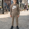 CONJUNTO NIÑO MOD. N-NIKE KAKI